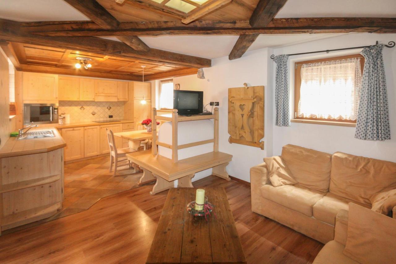 Appartement Tabià Elisa à Campitello di Fassa Extérieur photo