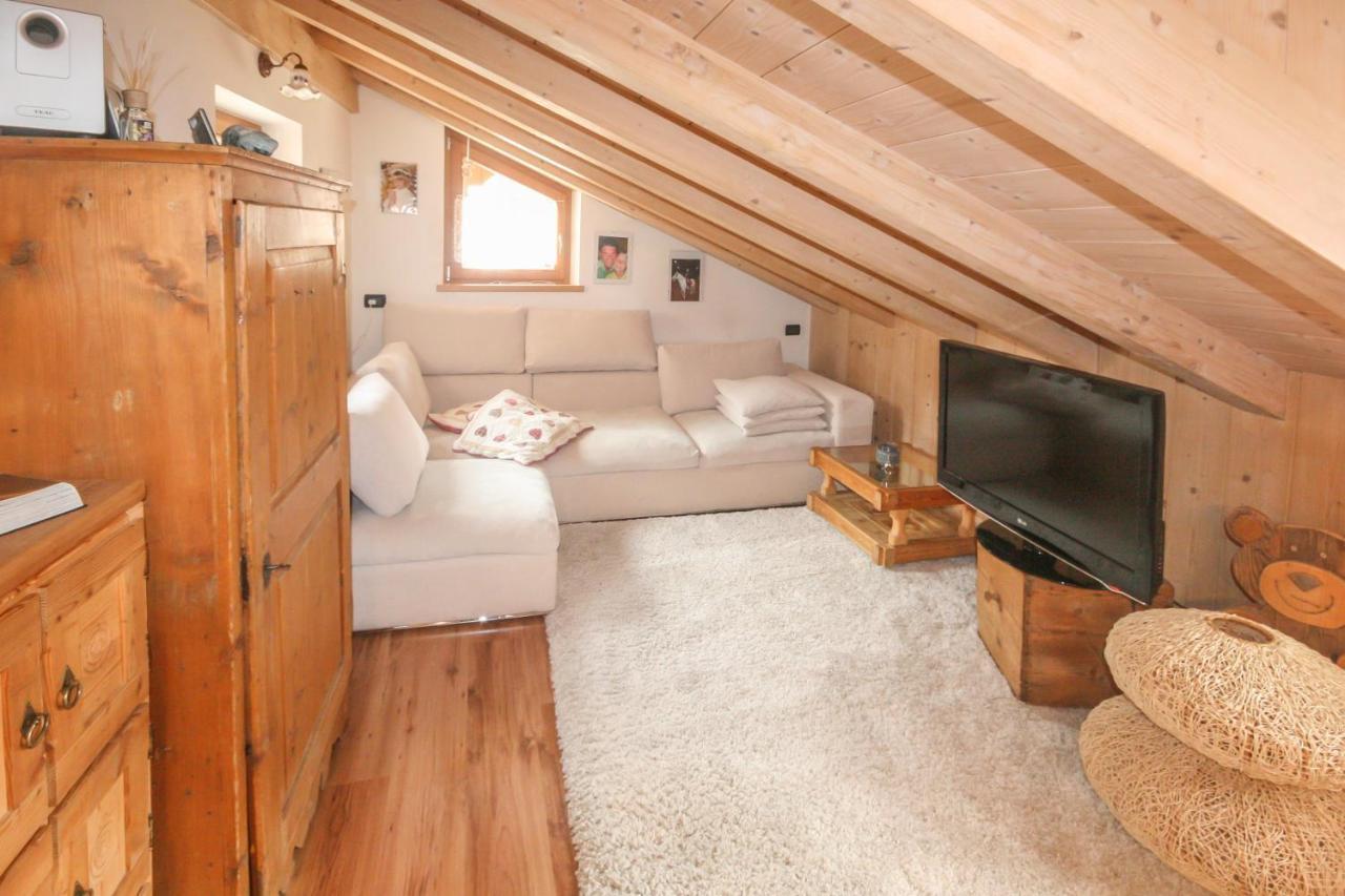 Appartement Tabià Elisa à Campitello di Fassa Extérieur photo